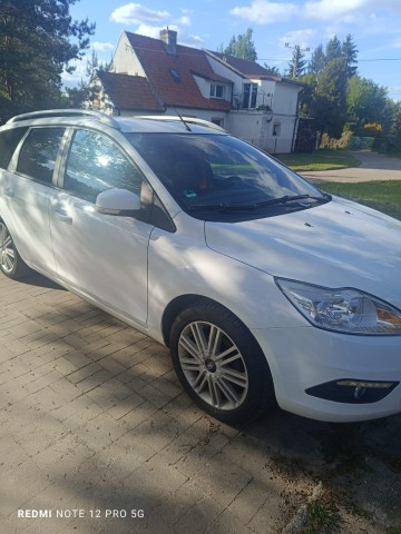 Sprzedam Ford Focus MK2 kombi 1,6Tdci