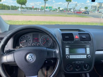 Sprzedam GOLF V 2006 1.6 MPI GAZ!