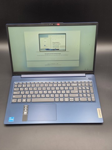 Lenovo Ideapad Slim 3 15IRU8  Stan: bardzo dobry, jak nowy,