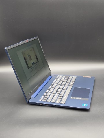 Lenovo Ideapad Slim 3 15IRU8  Stan: bardzo dobry, jak nowy,