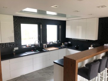 Sprzedam dom 220m2 w Brzeżnie pod Koninem z gospodarczym 200