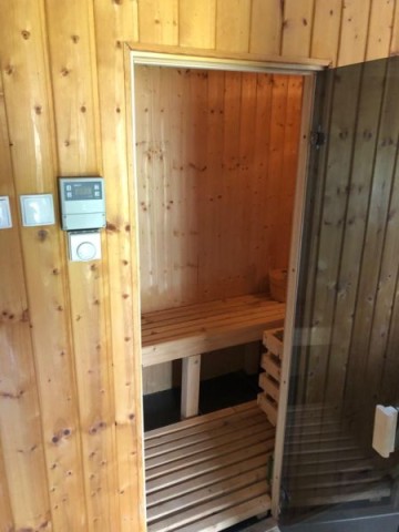 Sprzedam dom 220m2 w Brzeżnie pod Koninem z gospodarczym 200