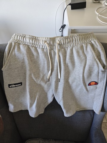 Sprzedam spodnie Diverse jogger jeans