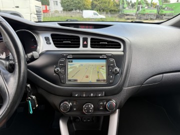 Kia Ceed 1.4 BENZYNA Klimatyzacja Nawigacja Kamera Ledy