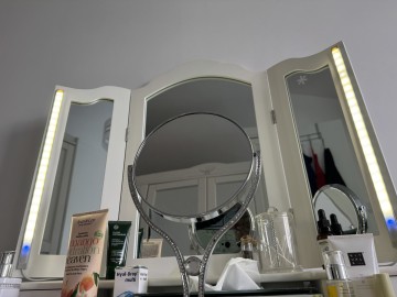 Toaletka z taboretem