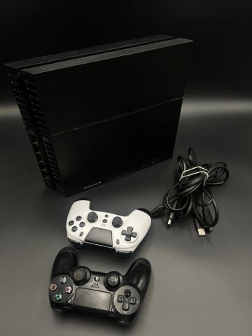 Konsola PS4 CUH-1116a 500 GB zestaw 2 pady