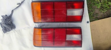 Tylne lampy BMW seria 3 E30