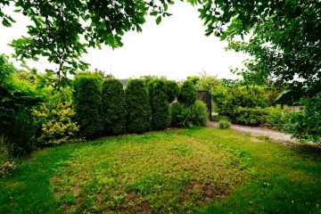 Działka ROD 300 m² ZYCHLIN – 2 domki, prąd i woda