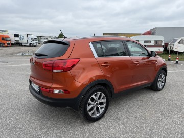 Kia Sportage 1.6 BENZYNA Klimatyzacja Nawigacja Kamera Ledy