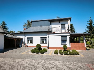 Niezwykła posiadłość 2.85ha z prywatnym lasem koło Ślesina