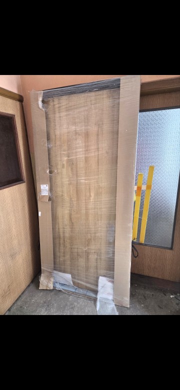 Sprzedam nowe drzwi 90 Prawe