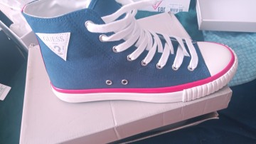 sprzedam buty nowe
