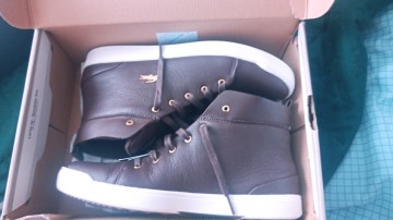 sprzedam buty nowe