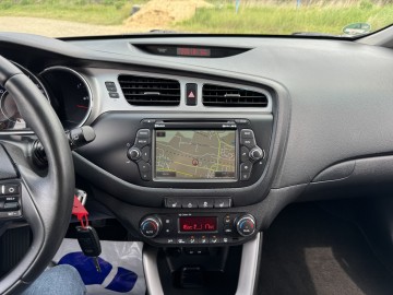 Kia Ceed 1.6 BENZYNA Nawigacja Kamera Cofania Ledy Tempomat