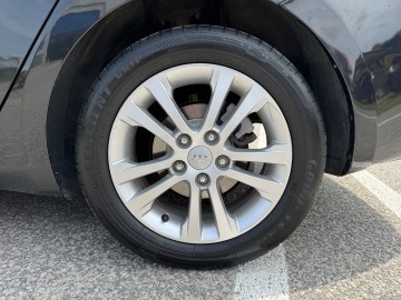 Kia Ceed 1.6 BENZYNA Nawigacja Kamera Cofania Ledy Tempomat