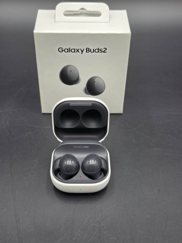 Słuchawki Samsung galaxy Buds 2  Stan: dobry, sprawny Zestaw