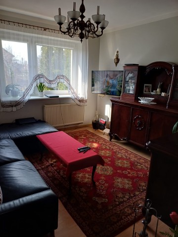 Sprzedam dom wolnostojący z garażem