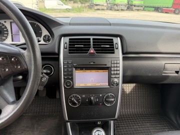 Mercedes B 2.0 DIESEL Klimatyzacja Nawigacja Tempomat HAK