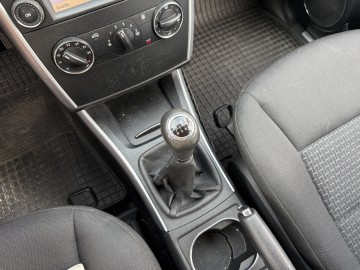 Mercedes B 2.0 DIESEL Klimatyzacja Nawigacja Tempomat HAK