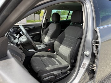 Opel Insignia 1.6 BENZYNA Zarejestrowana Długie Opłaty