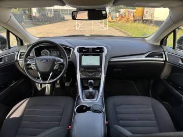 Ford Mondeo 1.5 BENZYNA Klimatronik Nawigacja Ledy Tempomat