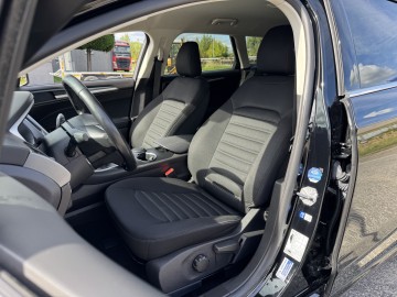 Ford Mondeo 1.5 BENZYNA Klimatronik Nawigacja Ledy Tempomat