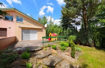 Urokliwa posesja bezpośrednio nad Jeziorem Ślesińskim