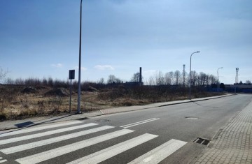 Atrakcyjny teren inwestycyjny w kompleksie zabudowy komercyj ...