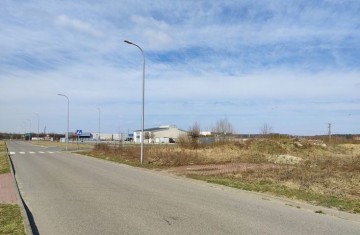 Atrakcyjny teren inwestycyjny w kompleksie zabudowy komercyj ...