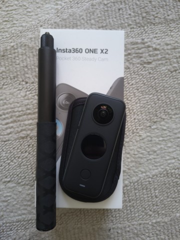 Kamerka Insta 360 x2