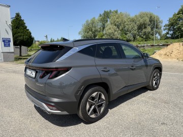 Hyundai Tucson 1.6 BENZYNA+HYBRYDA Pełna Opcja Wyposażenia
