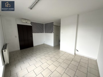 Wynajmę lokal hadlowo-usługowy – Ślesin, ul. Żwirki i Wigury