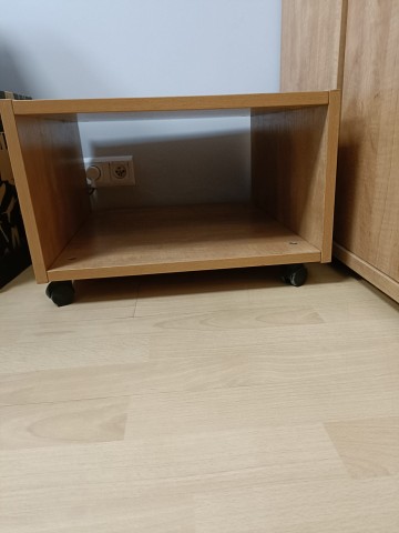 Sprzedam używane meble biurowe