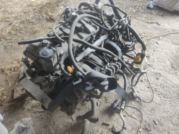 Sprzedam silnik+skrzynia biegow mazda 3 1,6 benzyna