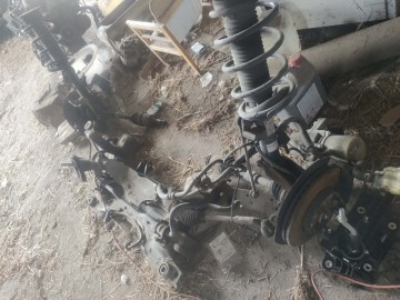 Sprzedam silnik+skrzynia biegow mazda 3 1,6 benzyna