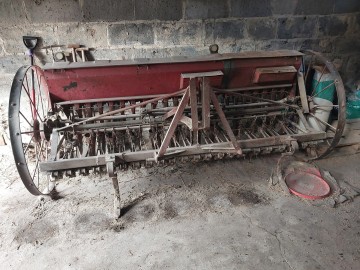 Prasa, przetrząsaczo - zgrabiarka, siewnik