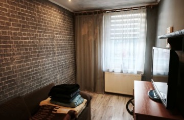 Sprzedam budynek usługowo-mieszkalny, działka 632 m2
