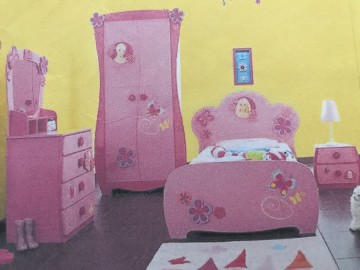 Okazja! Sprzedam oryginalne i piękne meble BARBIE + materac