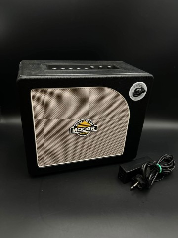 Wzmacniacz gitarowy Mooer Hornet Black 30W