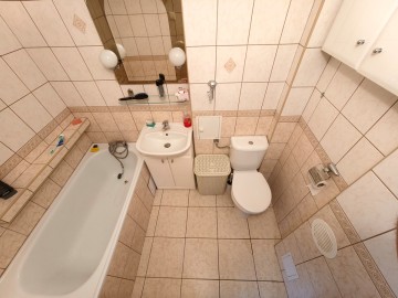 Mieszkanie o pow. 46,58m2-2 pokoje -3 piętro-ul. Kosmonautów