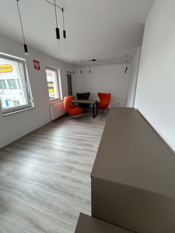 Nowoczesny lokal do wynajęcia w centrum Słupcy