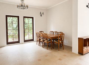 Willa z potencjałem | 211 m&sup2; | Działka 1 730 m&sup2; | Garaż
