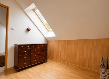 Willa z potencjałem | 211 m&sup2; | Działka 1 730 m&sup2; | Garaż