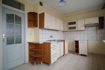 Do wynajęcia 2 pokoje z balkonem, 2 piętro -ul. Świętojańska