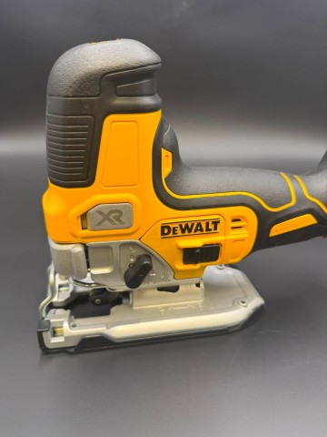 Wyrzynarka DeWalt DCS335 Stan; jak nowy Specyfikacja Zasi