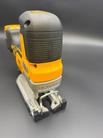 Wyrzynarka DeWalt DCS335 Stan; jak nowy Specyfikacja Zasi