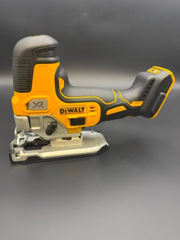 Wyrzynarka DeWalt DCS335 Stan; jak nowy Specyfikacja Zasi