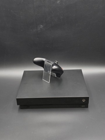 Konsola Xbox One X 1 TB Model konsoli 1787 Stan: dobry, spr