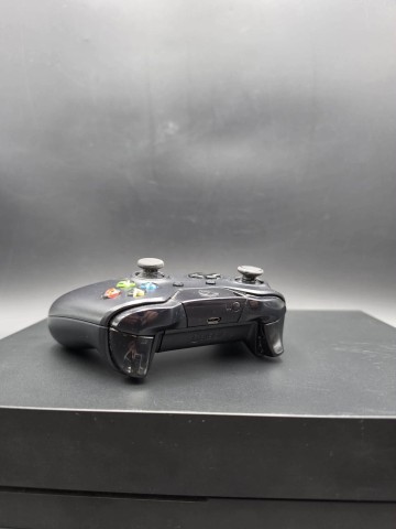 Konsola Xbox One X 1 TB Model konsoli 1787 Stan: dobry, spr