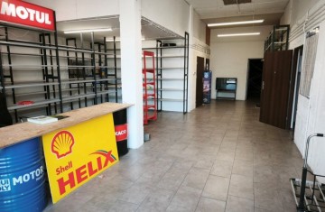 Do wynajęcia obiekt magazynowy o pow. 715m2 blisko A2 i DK ( ...
